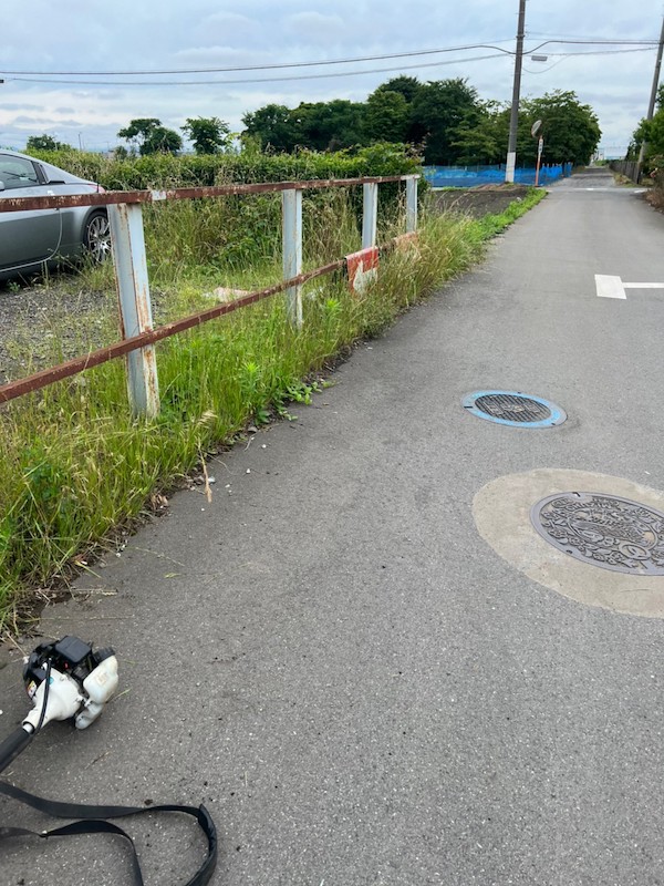 神奈川県川崎市・駐車場の草刈り・草抜き(2)