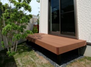 ウッドデッキ